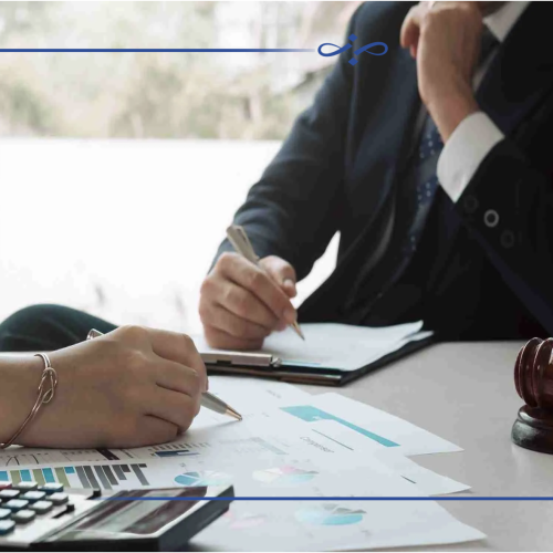 چگونه حق‌الوکاله تعیین کنیم؟ اصول تعیین دستمزد وکیل به‌صورت حرفه‌ای